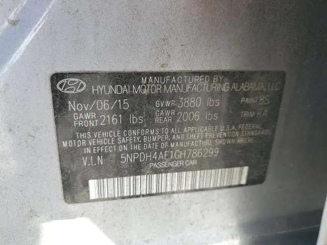 2016 HYUNDAI ELANTRA SE