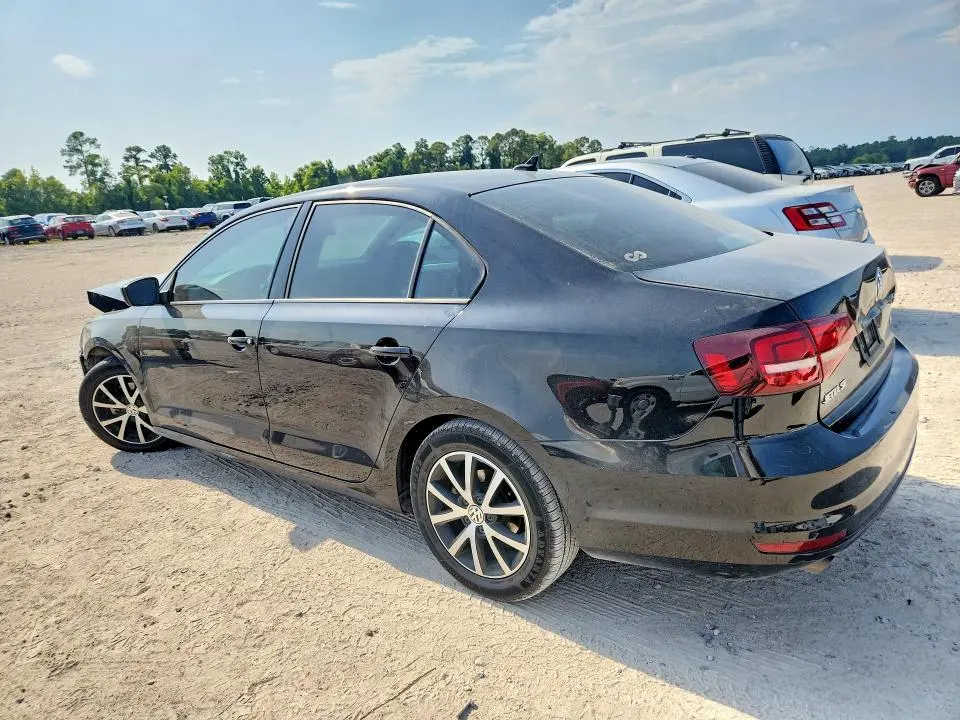 2016 VOLKSWAGEN JETTA SE  