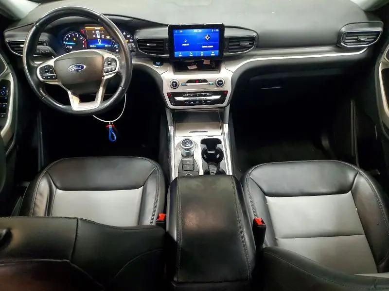 2022 FORD EXPLORER XLT  