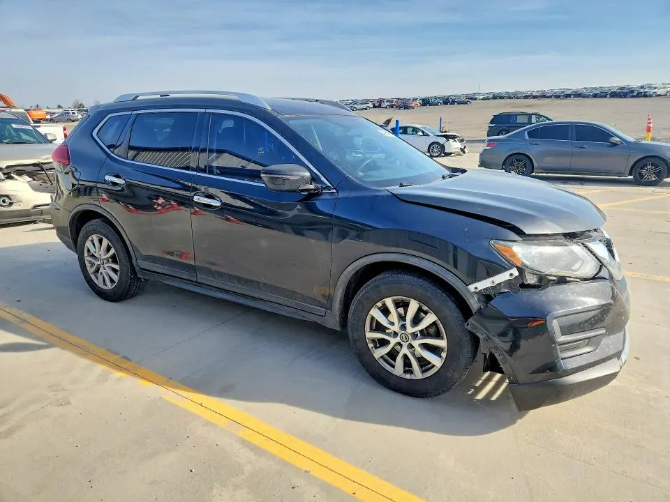 2017 NISSAN ROGUE SV  