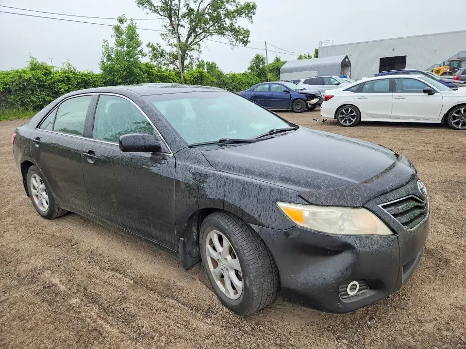 2011 TOYOTA CAMRY LE V6  