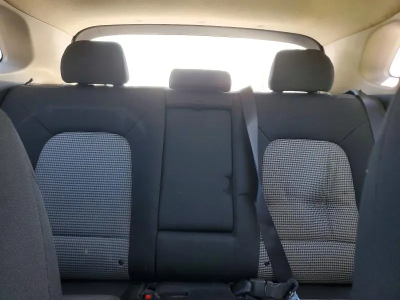 2018 HYUNDAI KONA SE  