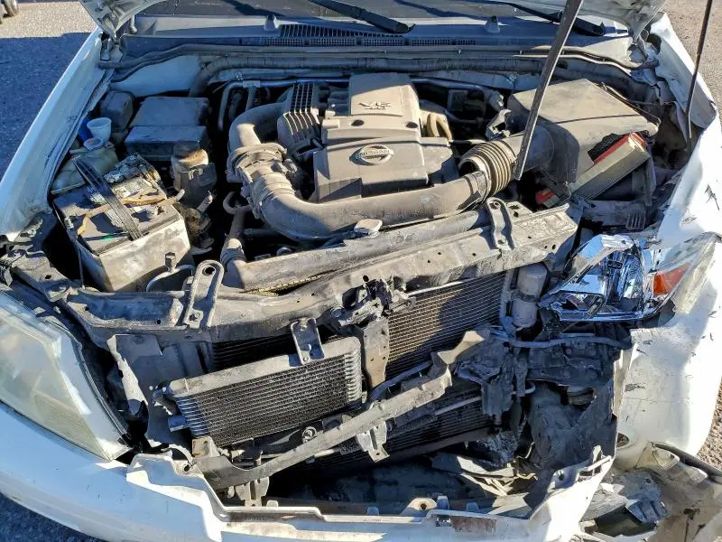 2014 NISSAN FRONTIER S  