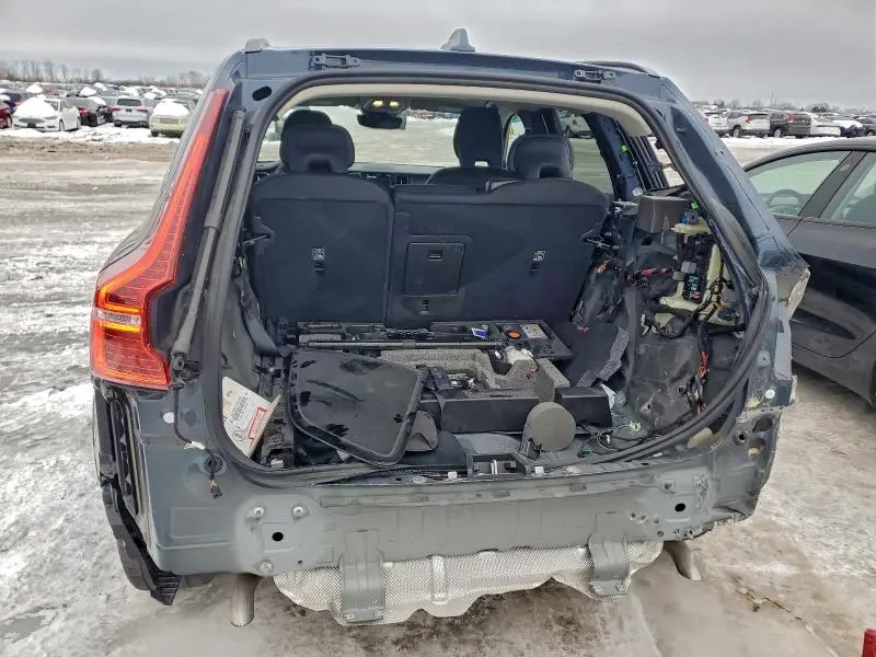 2024 VOLVO XC60 CORE  