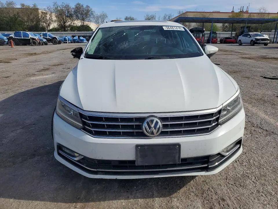 2018 VOLKSWAGEN PASSAT SE  