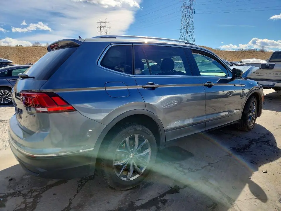 2023 VOLKSWAGEN TIGUAN SE  