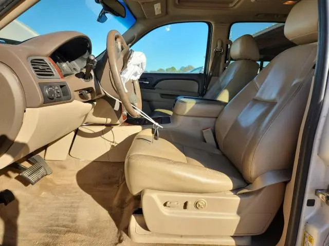 2011 CHEVROLET SUBURBAN C1500 LTZ  
