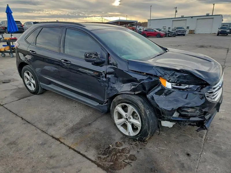 2020 FORD EDGE SE  