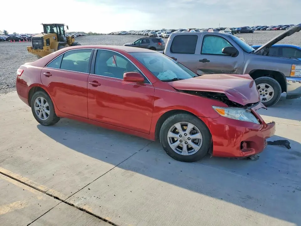 2011 TOYOTA CAMRY LE  