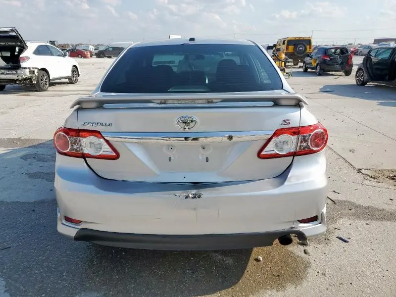 2013 TOYOTA COROLLA BASE  