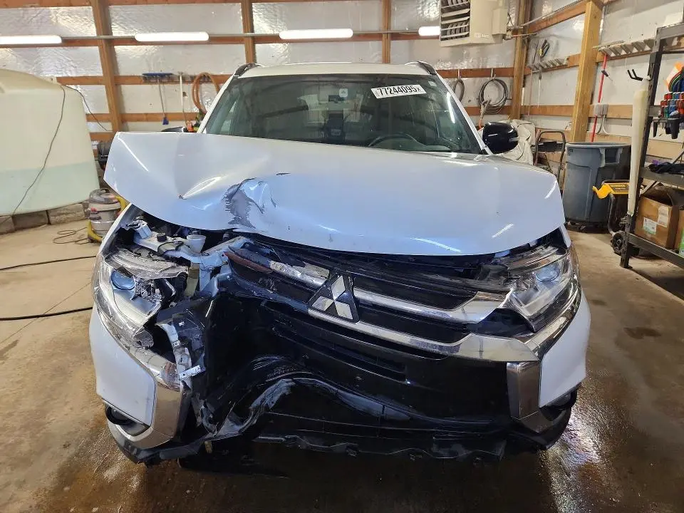 2018 MITSUBISHI OUTLANDER SE  