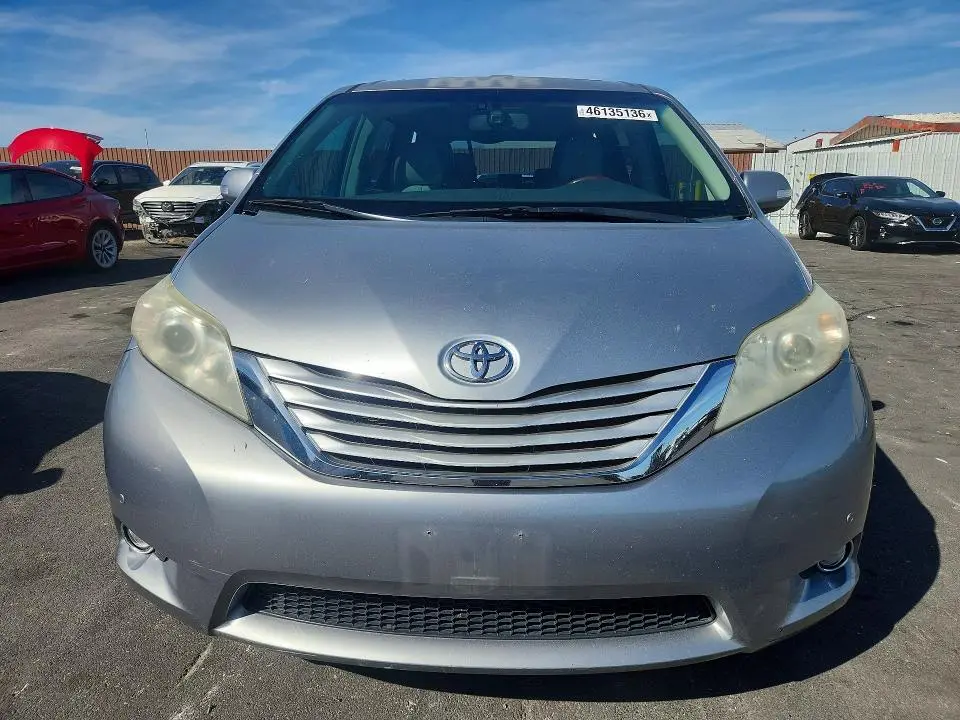 2013 TOYOTA SIENNA LIMITED 7-PASSENGER  