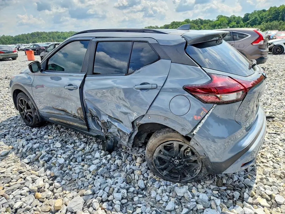 2021 NISSAN KICKS SR  