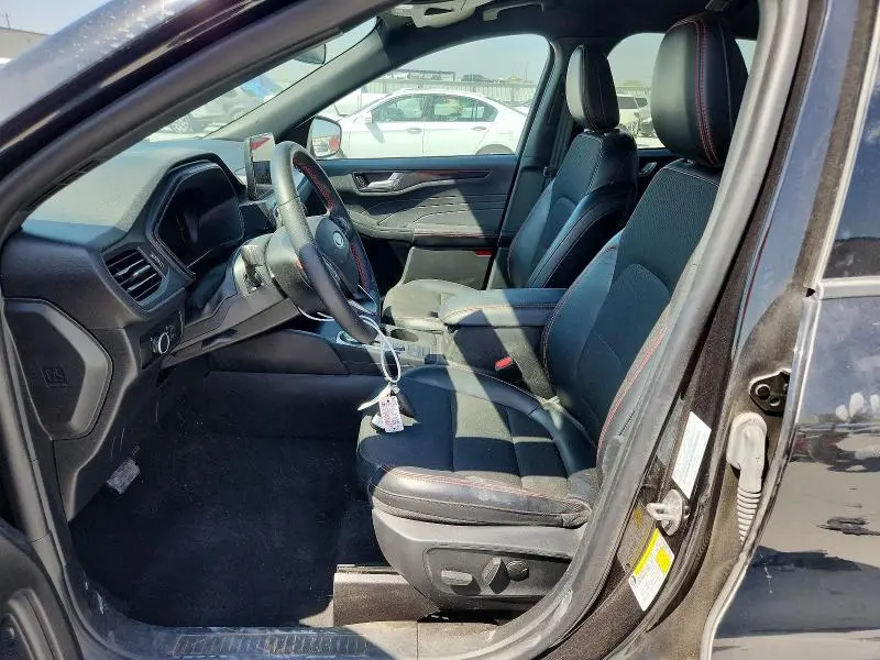 2025 FORD ESCAPE ST LINE  