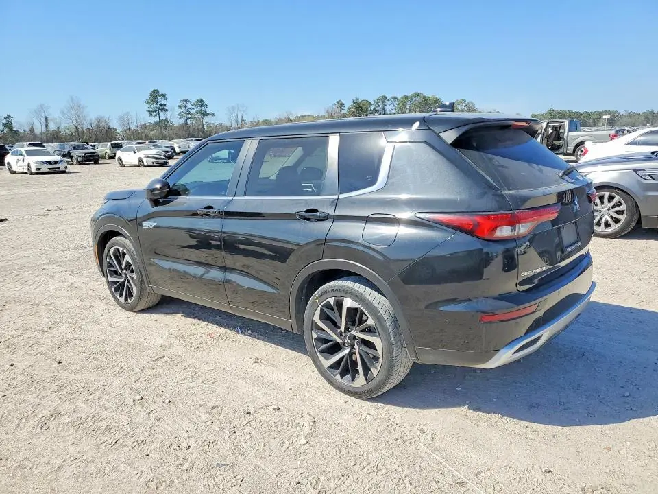 2024 MITSUBISHI OUTLANDER SE  