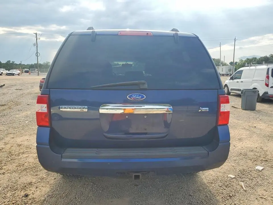 2011 FORD EXPEDITION XLT  