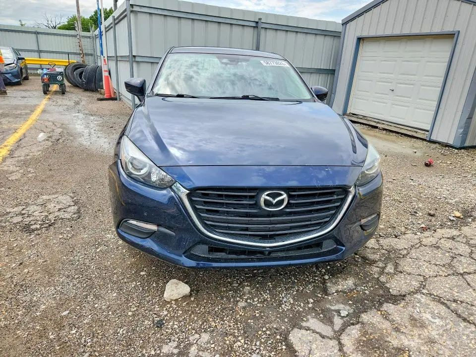 2018 MAZDA 3 TOURING  