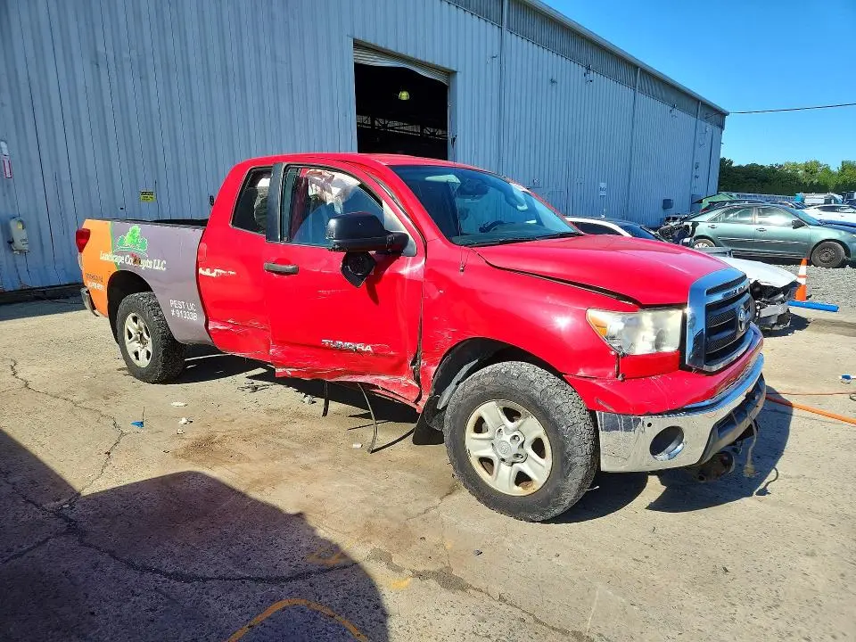 2011 TOYOTA TUNDRA DOUBLE CAB SR5  