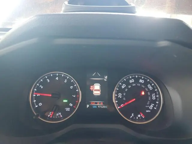 2021 TOYOTA RAV4 XLE  