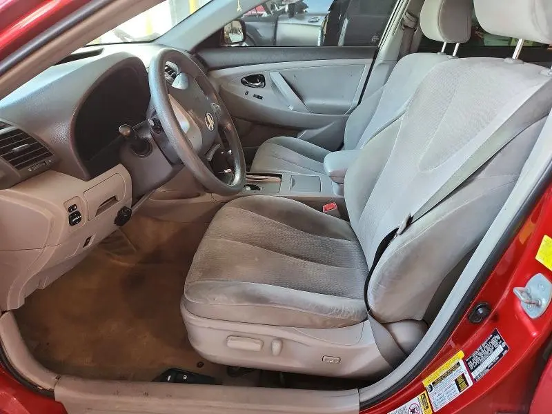 2011 TOYOTA CAMRY LE  