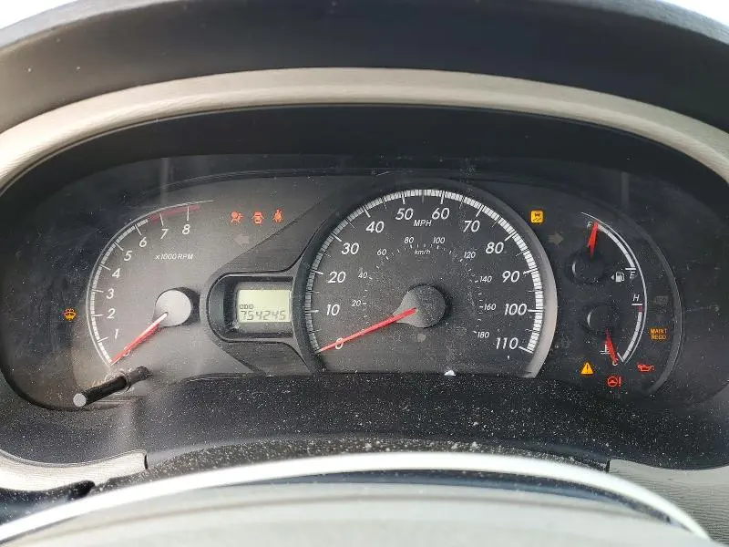 2014 TOYOTA SIENNA LE 8 PASSENGER  