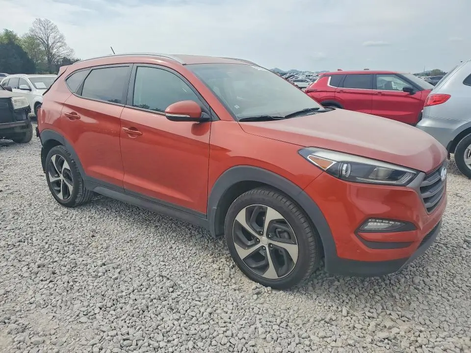 2016 HYUNDAI TUCSON SPORT  