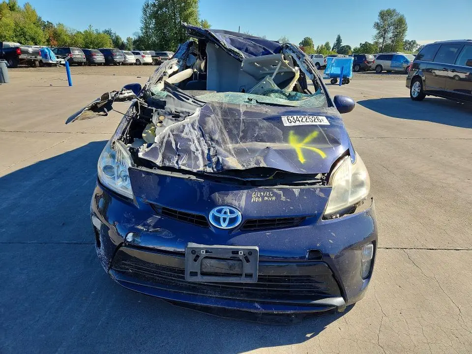 2014 TOYOTA PRIUS THREE  