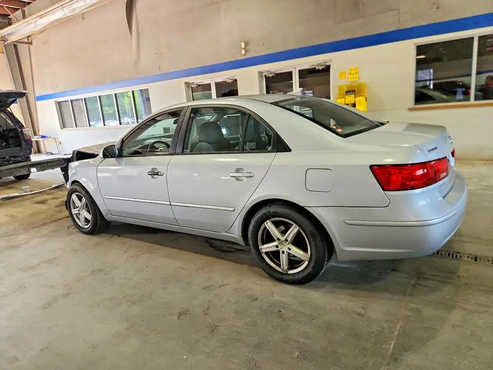 2010 HYUNDAI SONATA GLS  