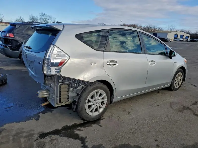 2014 TOYOTA PRIUS V   