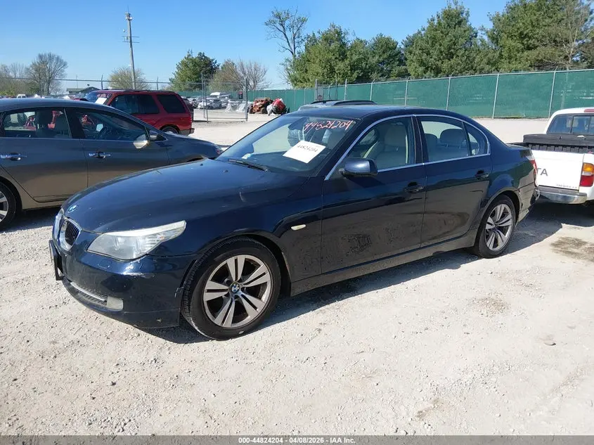 2010 BMW 528I  