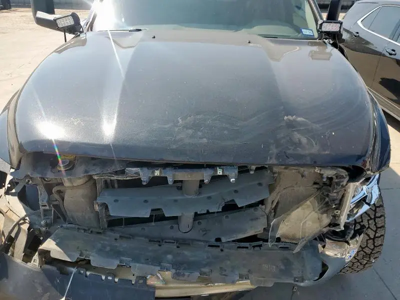 2017 RAM 1500 SLT  