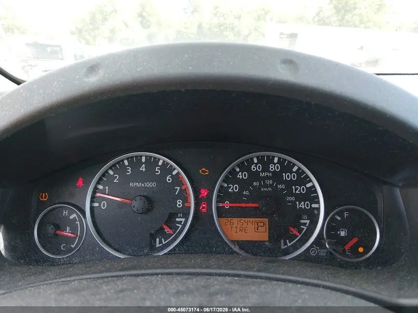 2012 NISSAN PATHFINDER SV
