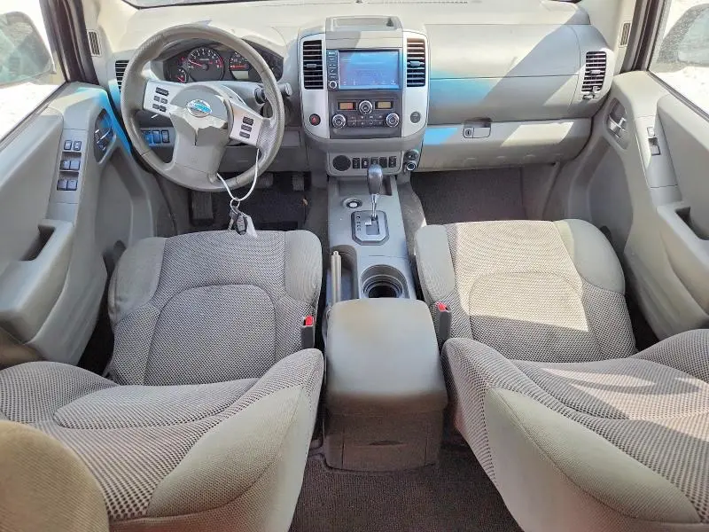 2021 NISSAN FRONTIER SV  