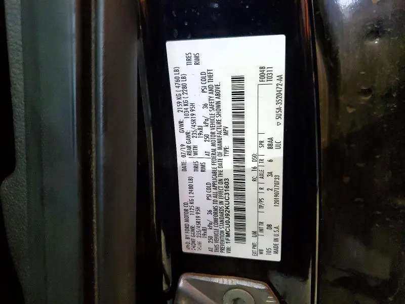 2019 FORD ESCAPE TITANIUM  