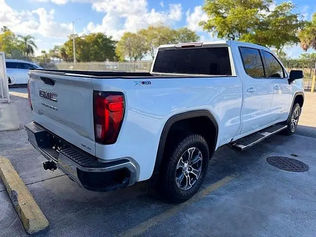 2021 GMC SIERRA K1500 SLE  