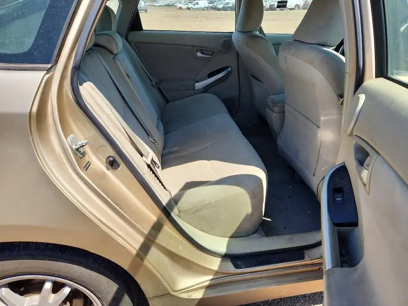 2010 TOYOTA PRIUS III  