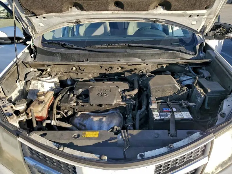 2014 TOYOTA RAV4 XLE  