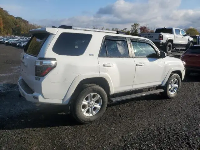 2023 TOYOTA 4RUNNER SE  