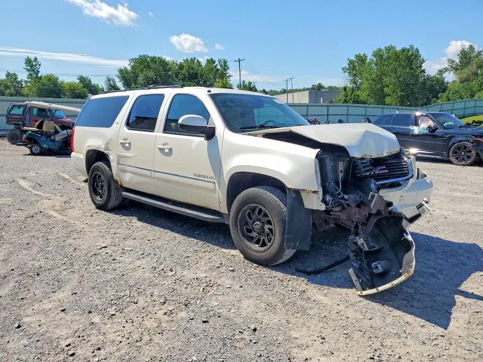2011 GMC YUKON XL K1500 SLT  