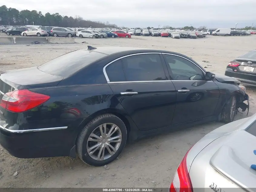 2013 HYUNDAI GENESIS 3.8
