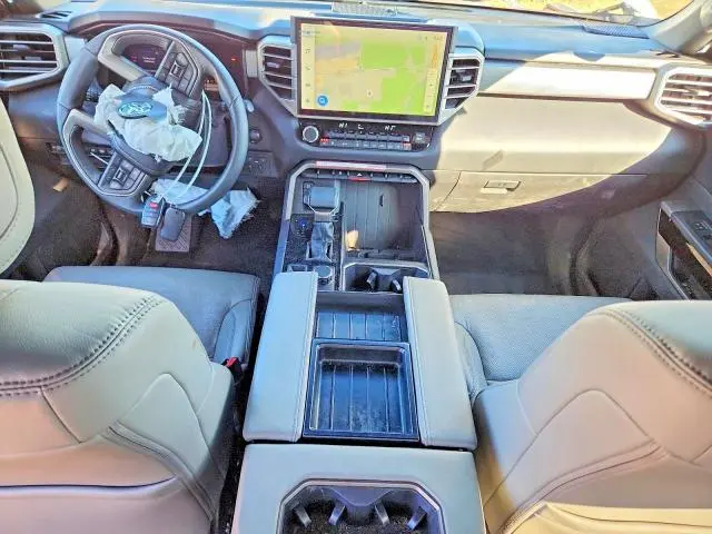 2025 TOYOTA TUNDRA LIMITED V8  