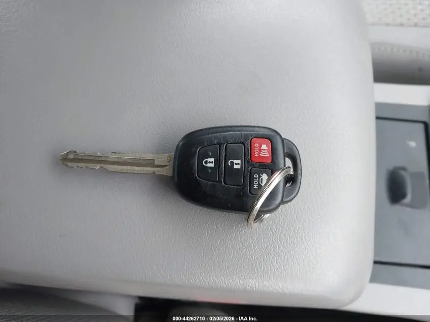 2012 TOYOTA CAMRY LE