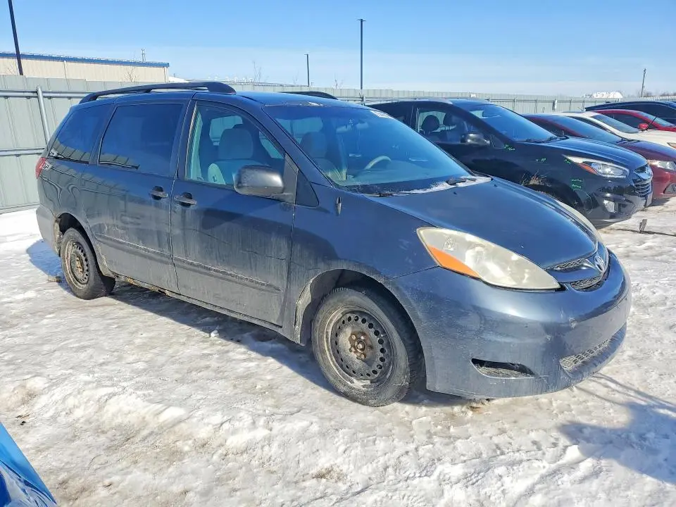 2010 TOYOTA SIENNA CE  