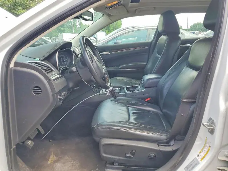 2016 CHRYSLER 300 LIMITED  
