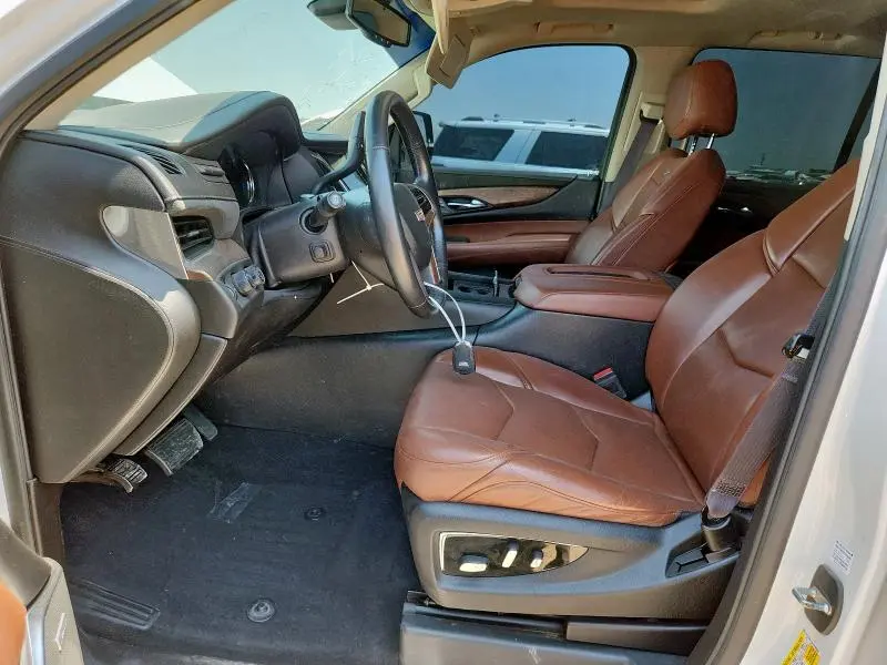 2016 CADILLAC ESCALADE LUXURY  