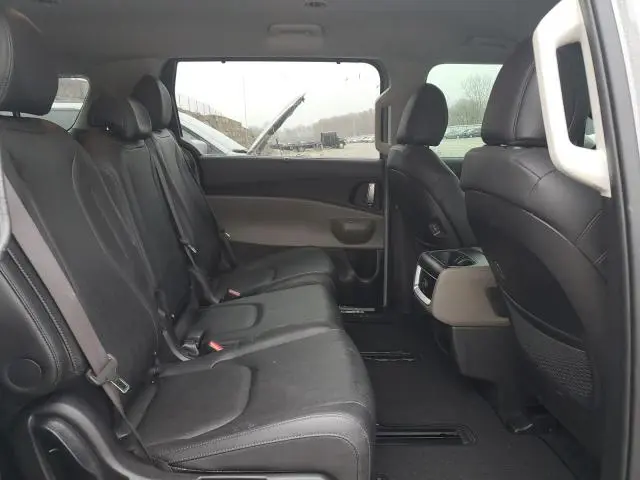 2025 KIA CARNIVAL EX  