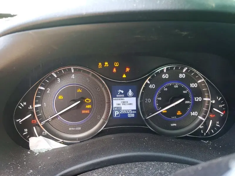 2019 INFINITI QX80 LUXE  