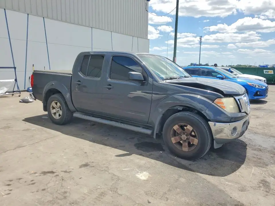 2010 NISSAN FRONTIER SE V6  