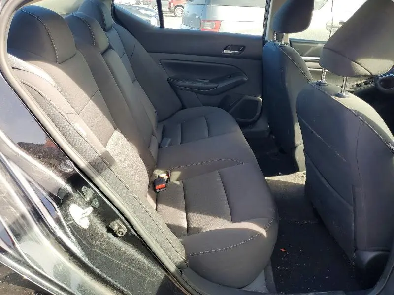 2022 NISSAN ALTIMA SV  