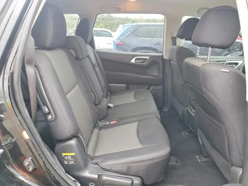 2017 NISSAN PATHFINDER SV  